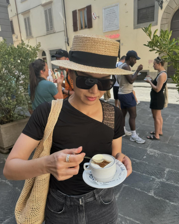 胡杏兒馬爾代夫性感大解放！換3套泳裝曬美腿+零贅肉身材 網民：邊似生過3個 