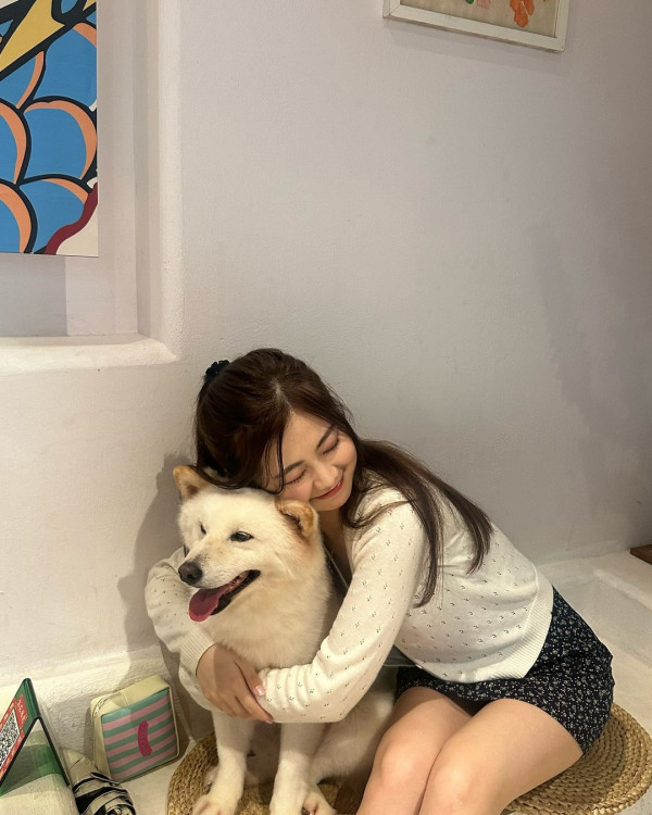 TVB御用學生妹甫近照網友唔認得? 遊台灣狂刷美食 大曬男友視角