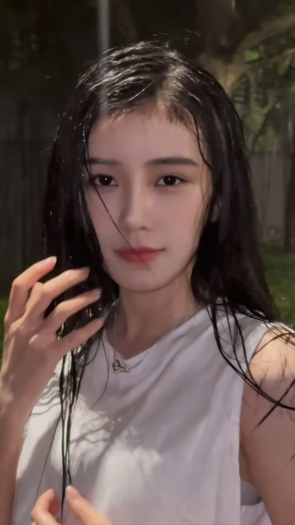 「最被低估港姐季軍」激罕性感現身TVB 一年蒲頭一次！網民驚訝：咁靚竟然唔紅