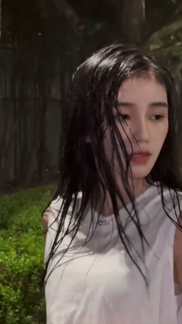 「最被低估港姐季軍」激罕性感現身TVB 一年蒲頭一次！網民驚訝：咁靚竟然唔紅