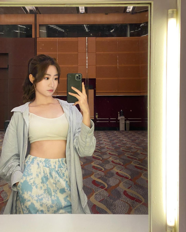 無綫小花歐遊曬好身材 著比堅尼打底被笑「保守」