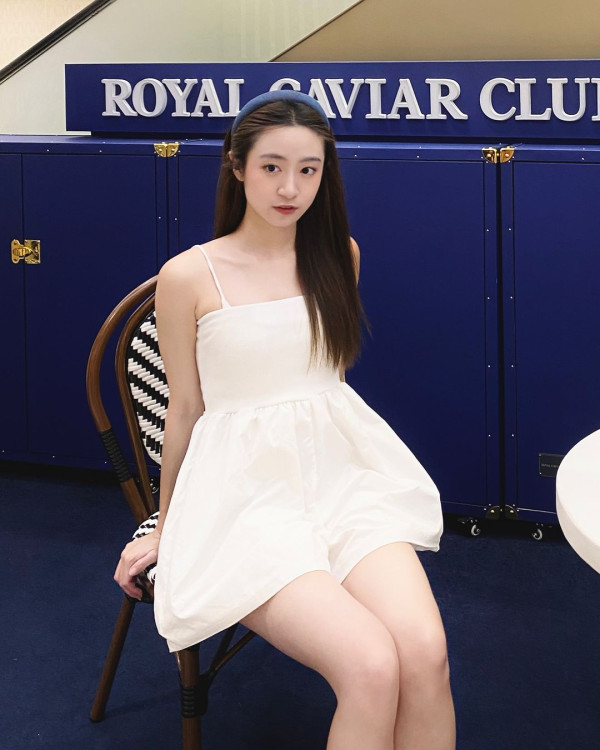 無綫小花歐遊曬好身材 著比堅尼打底被笑「保守」