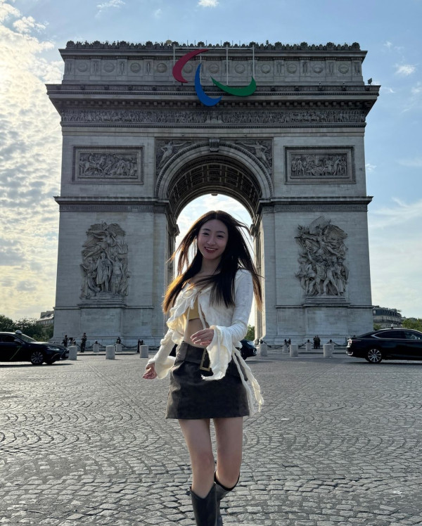 無綫小花歐遊曬好身材 著比堅尼打底被笑「保守」