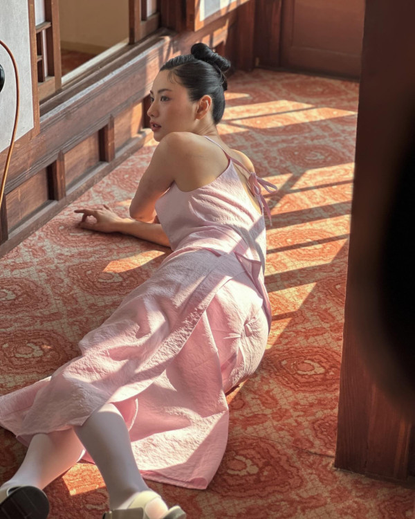 長髮髮型推薦2024｜Nana林珍娜示範6款 中分長直髮/氣質捲髮修飾圓臉