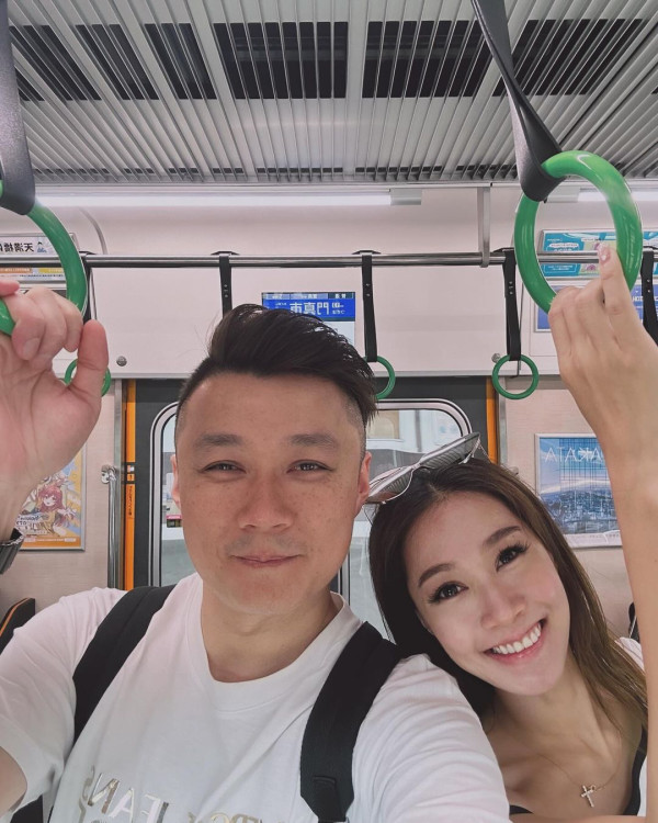 前TVB女星半裸上陣浸溫泉曬香肩 離巢大解放！罕曬出浴照僅泡泡遮胸 