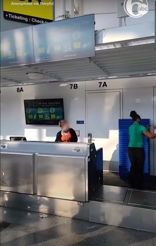 暴力女一事被拒絕登機 失控擲電腦螢幕大罵！結局惹公憤 