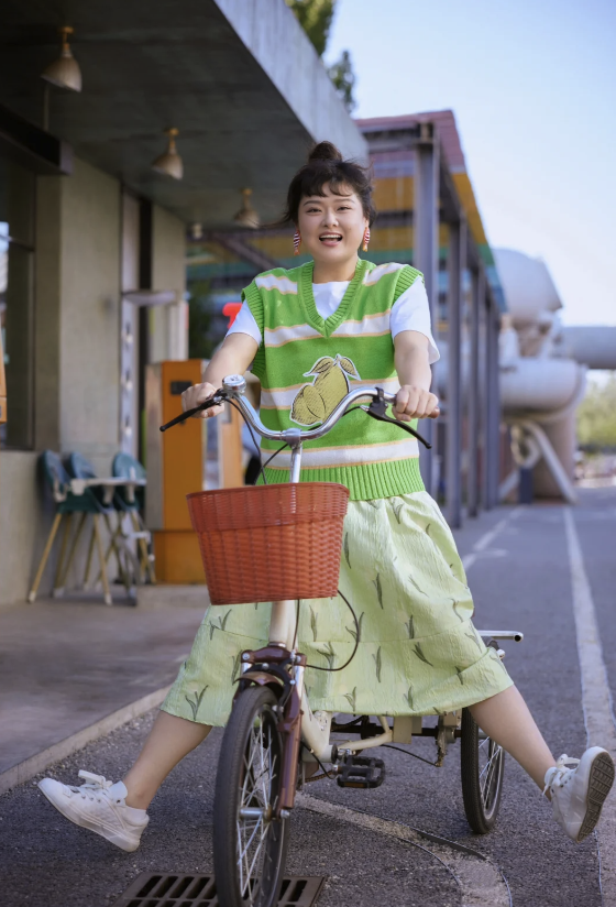 雖然減肥成功，生活富貴，有車又有樓，但細細粒對現時生活卻不太滿足。圖片來源：小紅書@細細粒是陳嘉佳