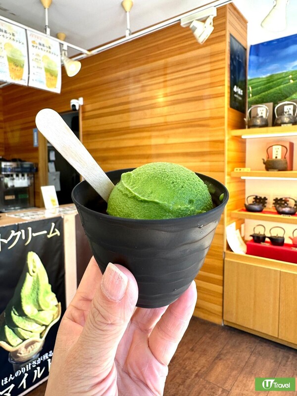 鐮倉站買抹茶雪糕（韋珈萱攝）