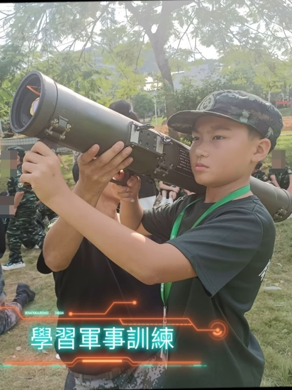 黃依汶趁暑假送8歲仔去深圳軍訓 忙裡偷閒與陳國坤飛峇里慶祝結婚10周年 