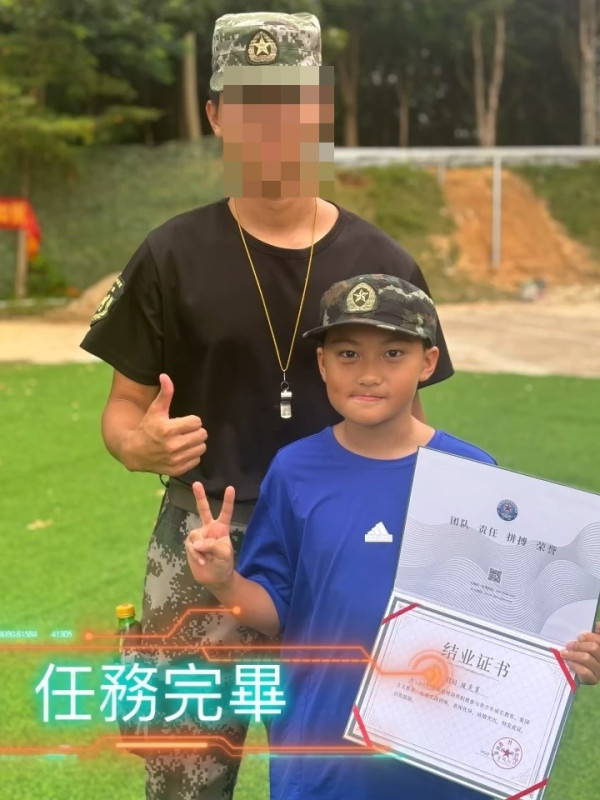 黃依汶趁暑假送8歲仔去深圳軍訓 忙裡偷閒與陳國坤飛峇里慶祝結婚10周年 
