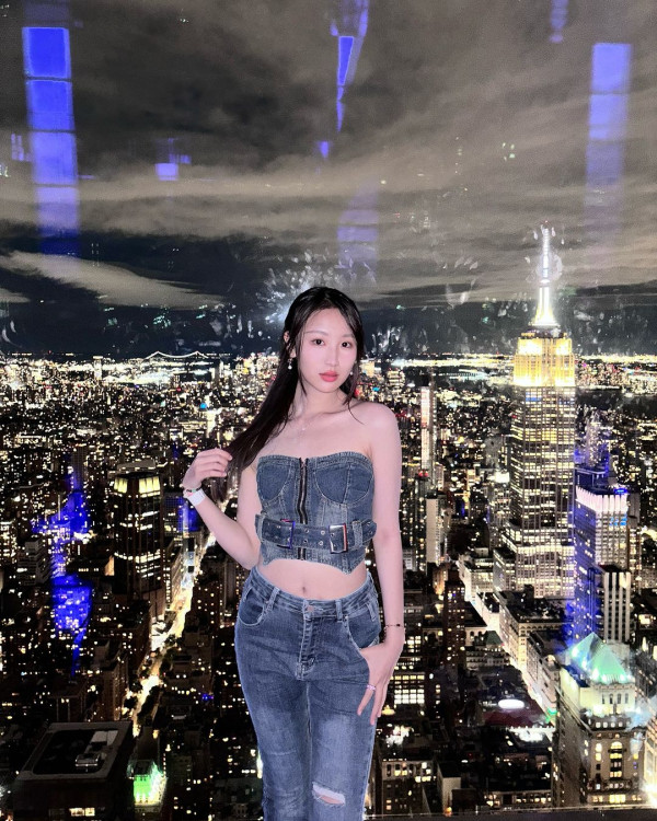 聲夢小花放棄美國升學照去旅行 狂甫當地打卡照曬香肩小蠻腰