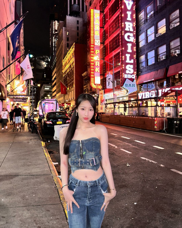 聲夢小花放棄美國升學照去旅行 狂甫當地打卡照曬香肩小蠻腰