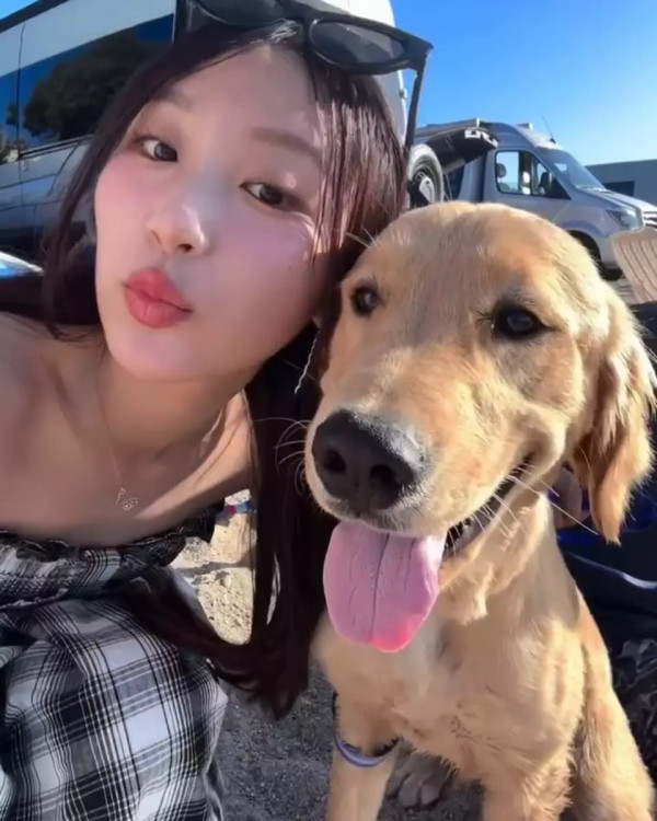 聲夢小花放棄美國升學照去旅行 狂甫當地打卡照曬香肩小蠻腰