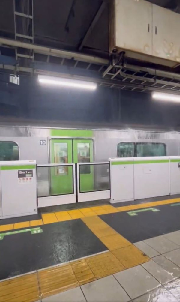 多圖！日本關西暴雨成災多處成水舞間！京都街道現坑渠噴泉 