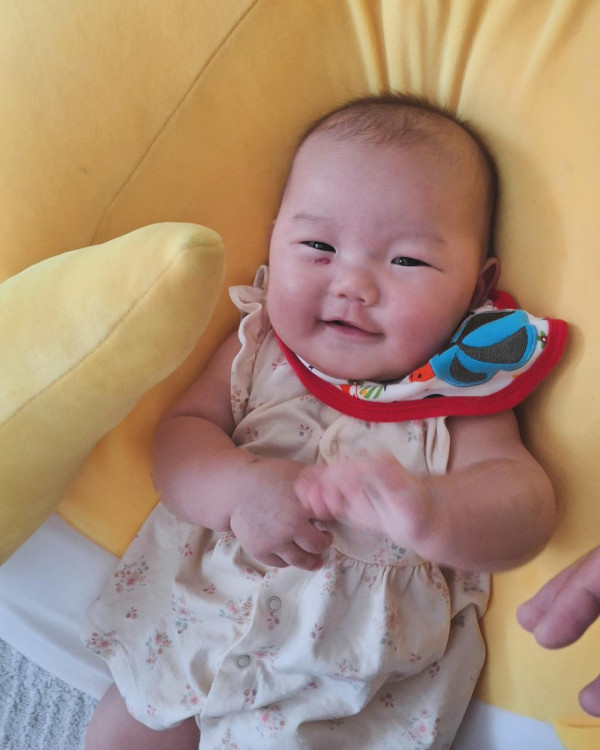 Inez發文慶祝細女Beryl五個月大