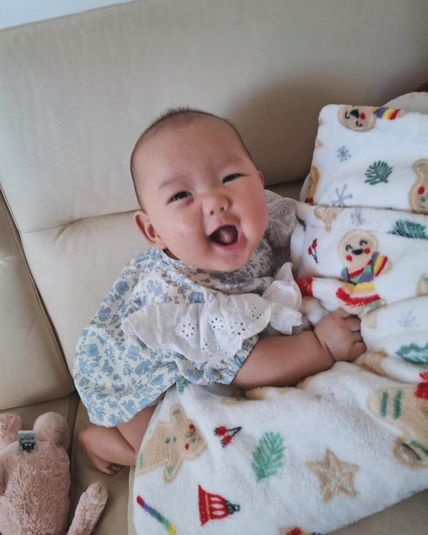 Inez發文慶祝細女Beryl五個月大