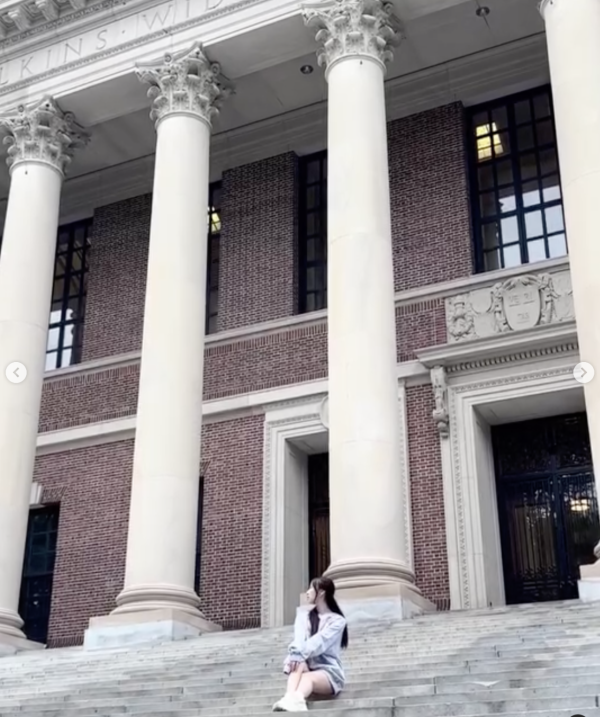 聲夢小花放棄美國升學照去旅行 狂甫當地打卡照曬香肩小蠻腰