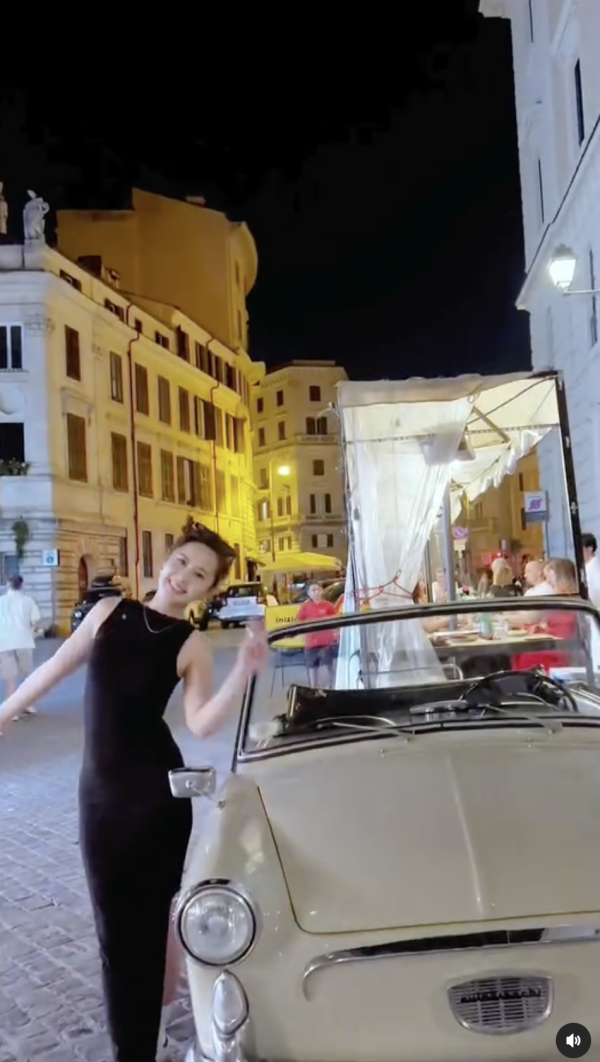 港姐季軍羅馬旅行狂曬打卡照 大曬驕人上圍+S型弗爆身材