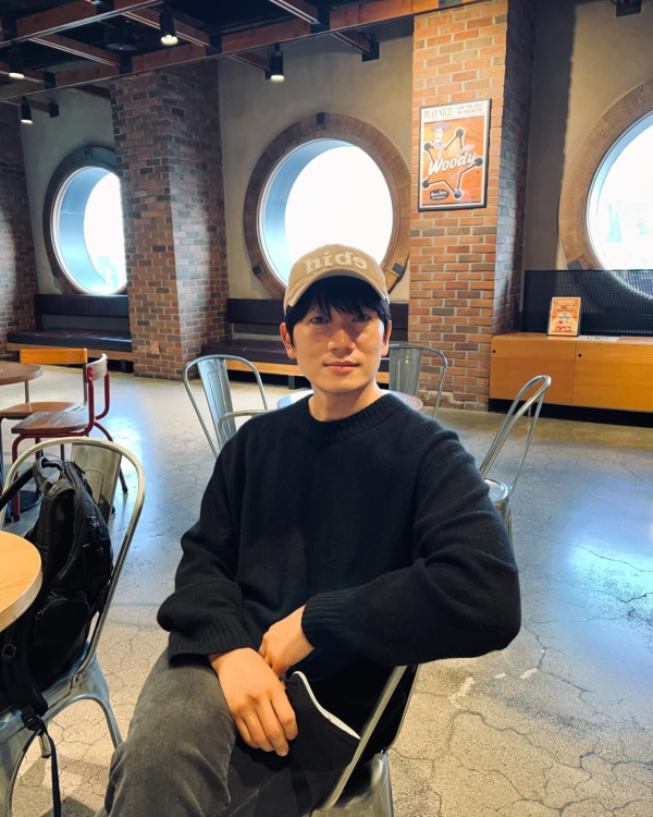 雙魚座男生10大性格特質:分析雙魚男喜歡你的行為、愛情攻略、優缺點(圖片來源:Instagram@justin_jisung)