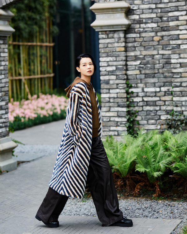 胡杏兒馬爾代夫性感大解放！換3套泳裝曬美腿+零贅肉身材 網民：邊似生過3個 