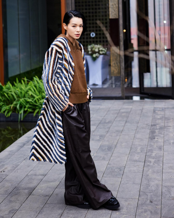 胡杏兒馬爾代夫性感大解放！換3套泳裝曬美腿+零贅肉身材 網民：邊似生過3個 