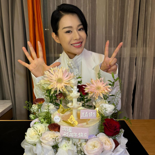 胡杏兒馬爾代夫性感大解放！換3套泳裝曬美腿+零贅肉身材 網民：邊似生過3個 