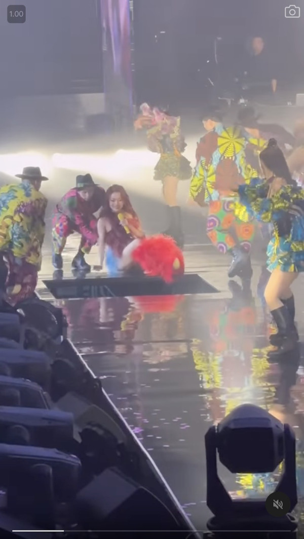 容祖兒澳門開騷期間險生意外!機關問題致跌倒 Joey自嘲:連人帶聲跌落坑渠咁