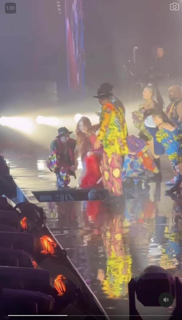 容祖兒澳門開騷期間險生意外!機關問題致跌倒 Joey自嘲:連人帶聲跌落坑渠咁