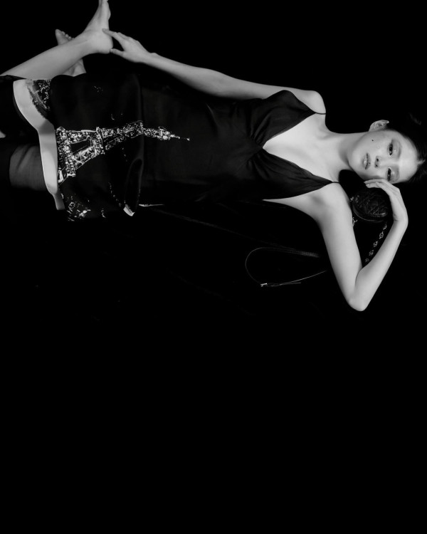 韓韶禧超低胸造型