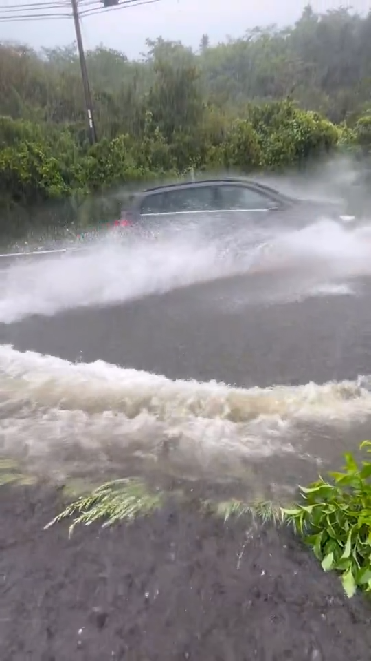 多圖！日本關西暴雨成災多處成水舞間！京都街道現坑渠噴泉 