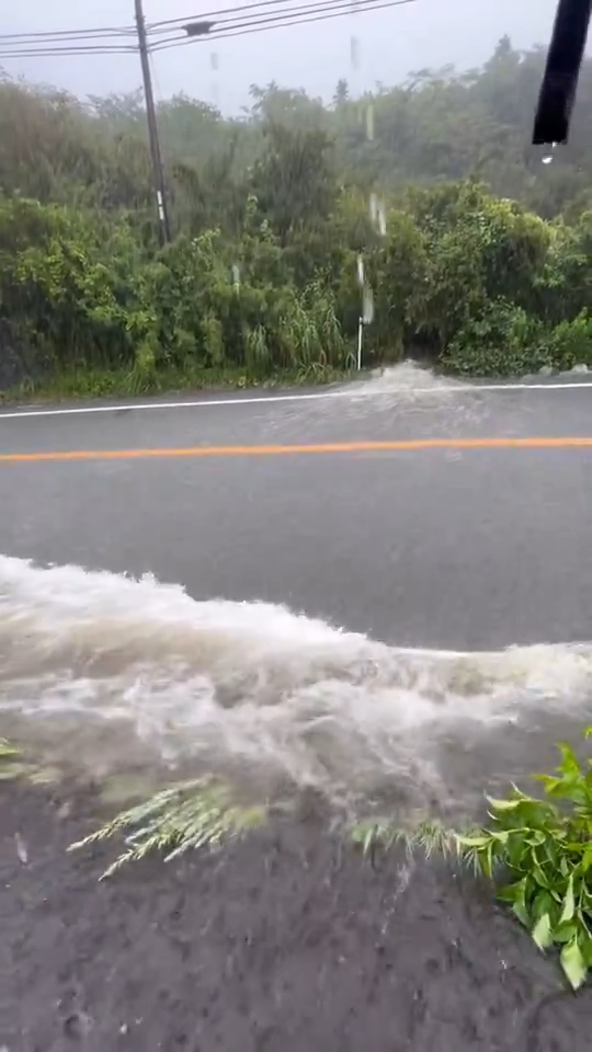 多圖！日本關西暴雨成災多處成水舞間！京都街道現坑渠噴泉 