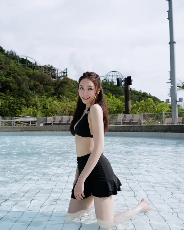 TVB小花遊澳洲曬長腿黑絲誘惑 甫家庭照竟被誤以為已婚？ 