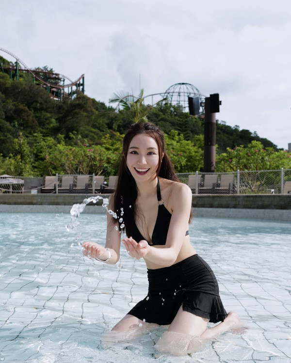 TVB小花遊澳洲曬長腿黑絲誘惑 甫家庭照竟被誤以為已婚？ 