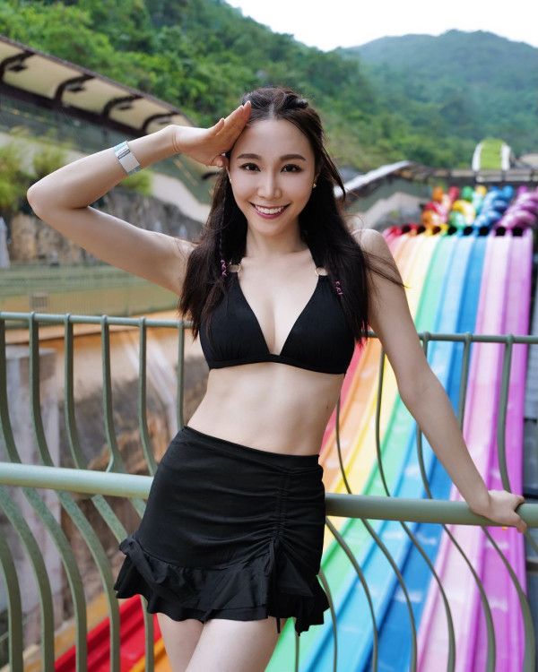 TVB小花遊澳洲曬長腿黑絲誘惑 甫家庭照竟被誤以為已婚？ 