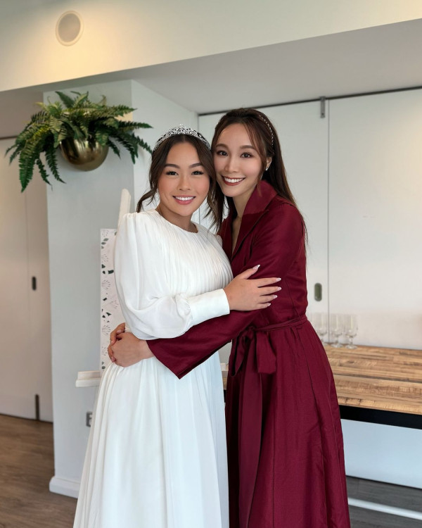 TVB小花遊澳洲曬長腿黑絲誘惑 甫家庭照竟被誤以為已婚？ 