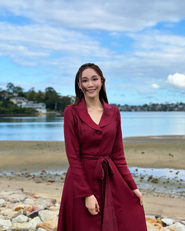 TVB小花遊澳洲曬長腿黑絲誘惑 甫家庭照竟被誤以為已婚？ 