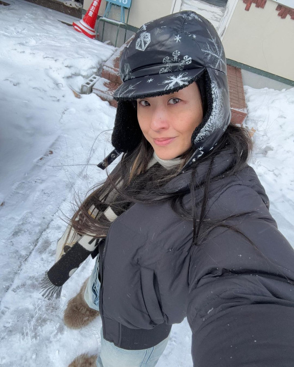 徐濠縈甫日本旅行照意外曝囡囡戀情 19歲康堤疑戀上高大日籍男模 