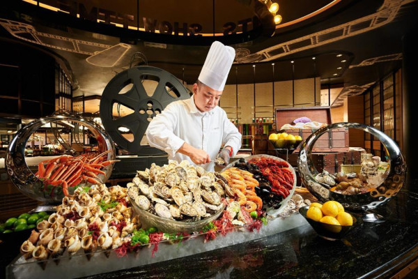 KKday限時1折！澳門新濠影滙星滙餐廳自助餐 任食時令生蠔/波士頓龍蝦/貓山王榴蓮 