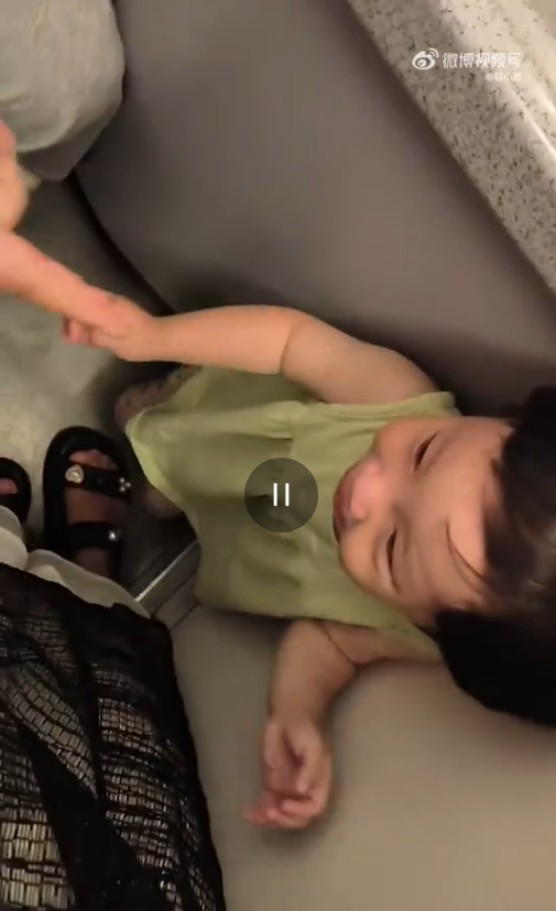 來源：微博@貼小君