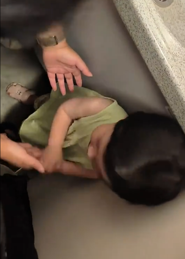 來源：微博@貼小君