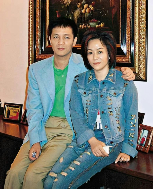 51歲楊恭如激罕露面超短髮造型認不出 近照曝光面部狀態震撼網民