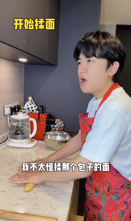 王祖藍拍片大曬過億豪宅 王祖藍拍片大曬過億豪宅