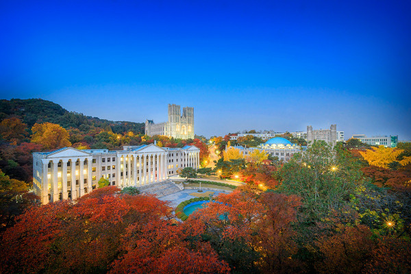 市區賞楓景點 慶熙大學(圖片來源:Facebook@경희대학교 - Kyung Hee University) 市區賞楓景點 慶熙大學(圖片來源:Facebook@경희대학교 - Kyung Hee University)