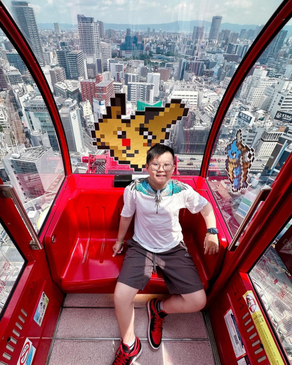 前TVB女星半裸上陣浸溫泉曬香肩 離巢大解放！罕曬出浴照僅泡泡遮胸 