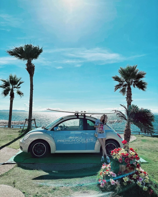 前TVB女星半裸上陣浸溫泉曬香肩 離巢大解放！罕曬出浴照僅泡泡遮胸 