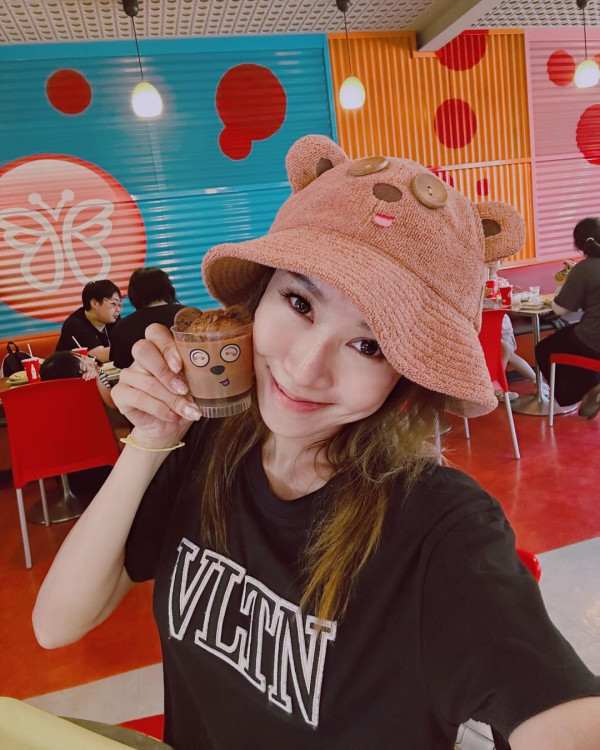 陸浩明女友遊台水著放題曬火辣身材！ 6號被指褲浪位有異樣：泳褲搶哂鏡 