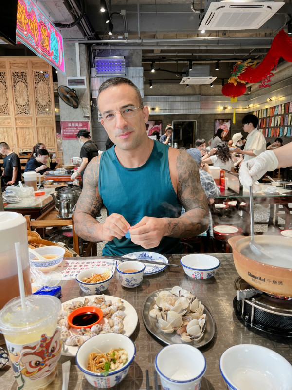 張茆帶外籍丈夫北上消費「見世面」 逛山姆超市滿載而歸埋單4位數 