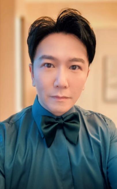 前TVB小生商務機艙被偷拍 網友因1原因唔敢同偶像合照？ 