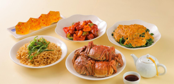 富臨酒家推出2小時任食大閘蟹片皮鴨放題    低至86折／送蠔皇鮑魚／任飲汽水啤酒！