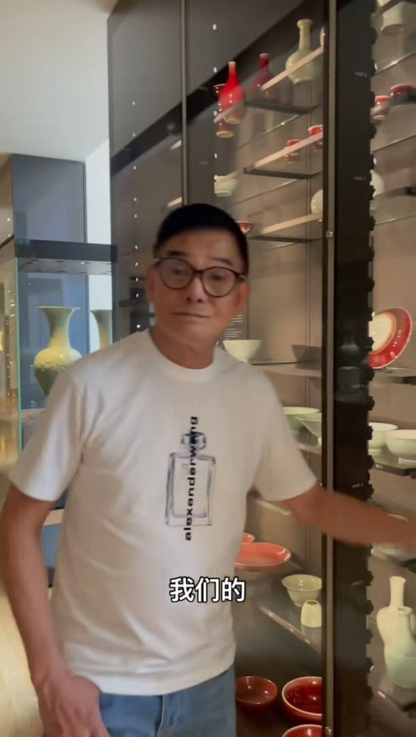 前TVB綠葉遊大英博物館露不忿樣？  22歲女越大越靚 被指撞樣劉亦菲 